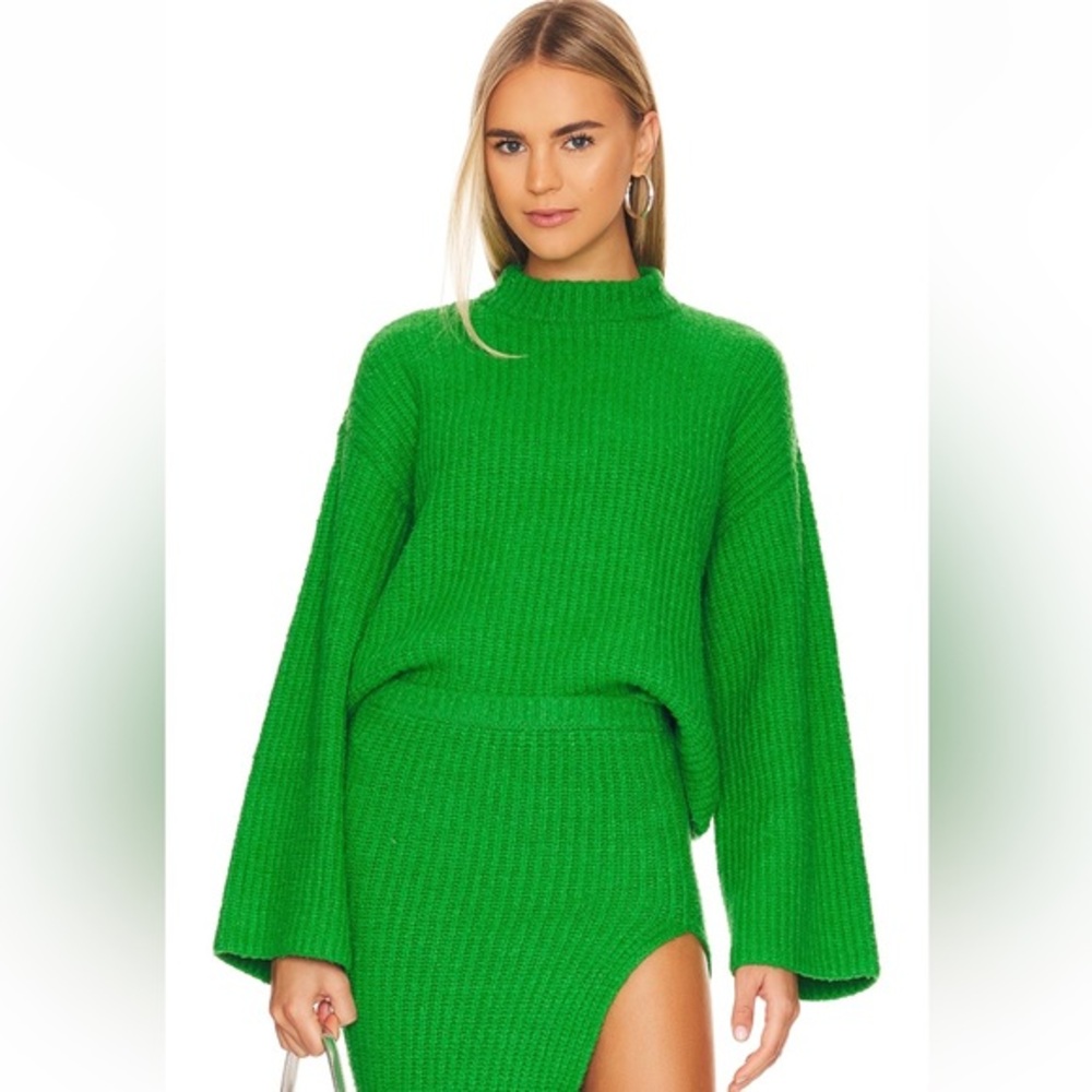💚 NWT//L'Academie Sachiye Oversized Vibrant Green Crewneck Sweater//Sz M💚 - Picture 1 of 5